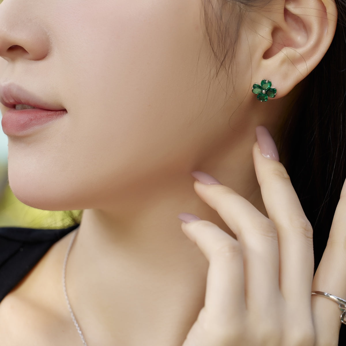 [HOT]Boucles d'oreilles boule trèfle à quatre feuilles