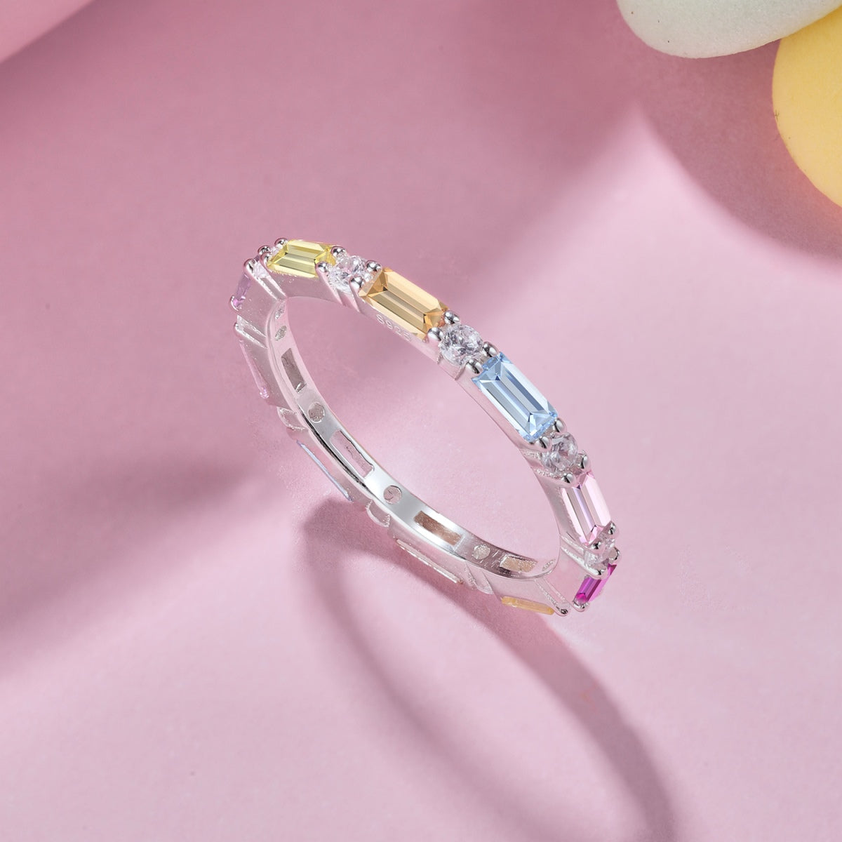 [HOT] Bague quotidienne élégante à taille radieuse Lively In Shades
