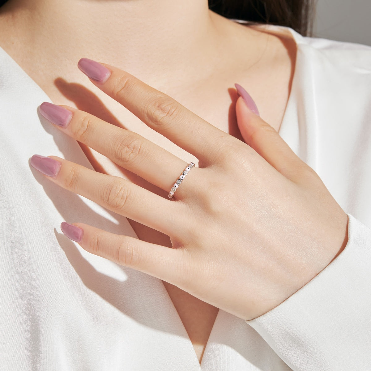 [HOT] Bague ronde vibrante et scintillante pour un usage quotidien