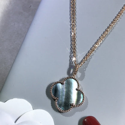 Collier Diana Clover 25 mm en or et nacre foncée avec gros trèfle