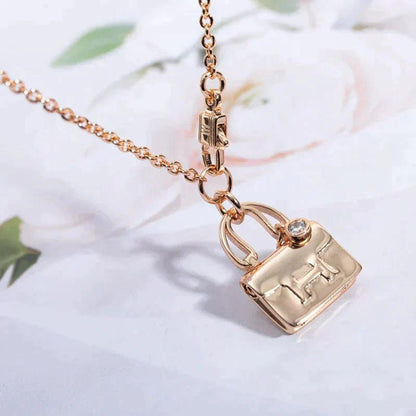 DIANA AMULETTE PEDANT ROSE GOLD NECKLACE
