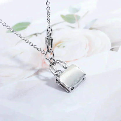 DIANA AMULETTE PEDANT SILVER NECKLACE