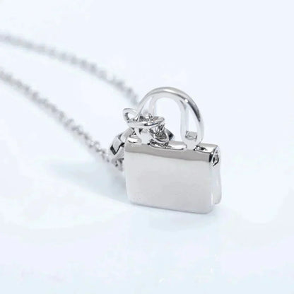 DIANA AMULETTE PEDANT SILVER NECKLACE