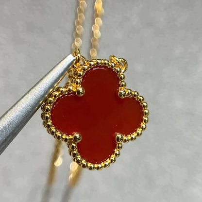 DIANA CLOVER 15MM CARNELIAN SINGLE FLOWER NECKLACE