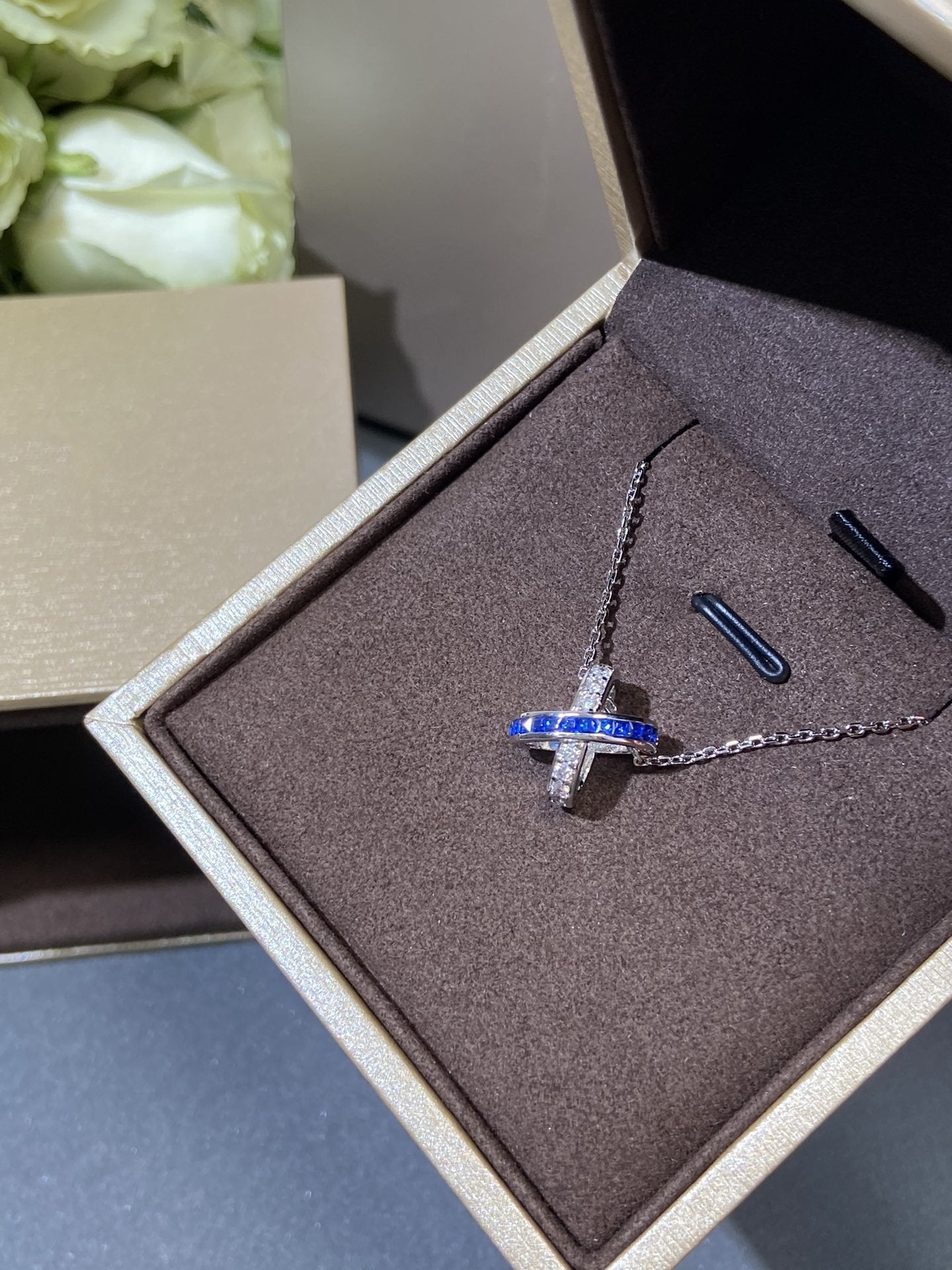 DIANA LIENS DIAMOND SILVER NECKLACE