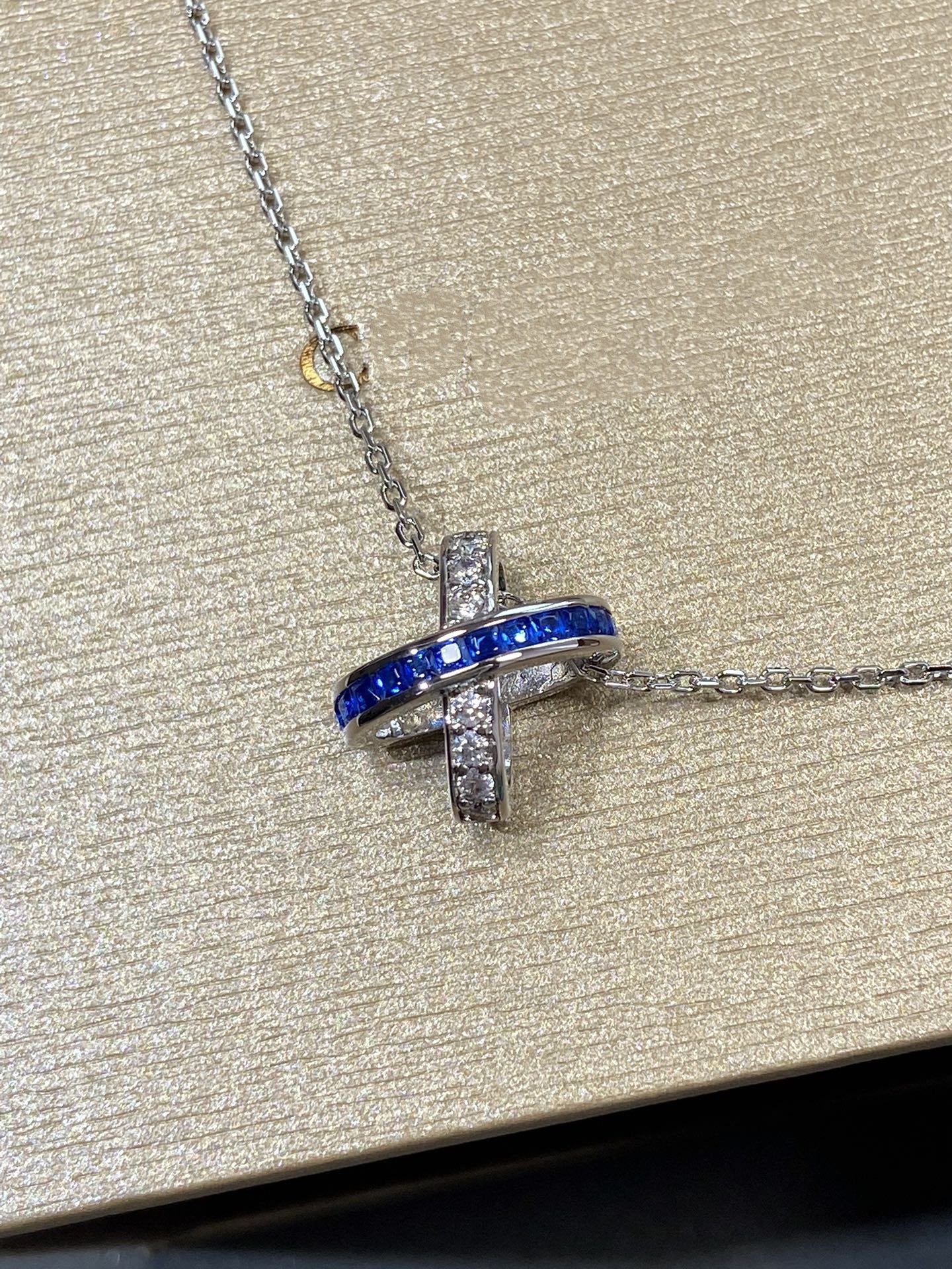 DIANA LIENS DIAMOND SILVER NECKLACE