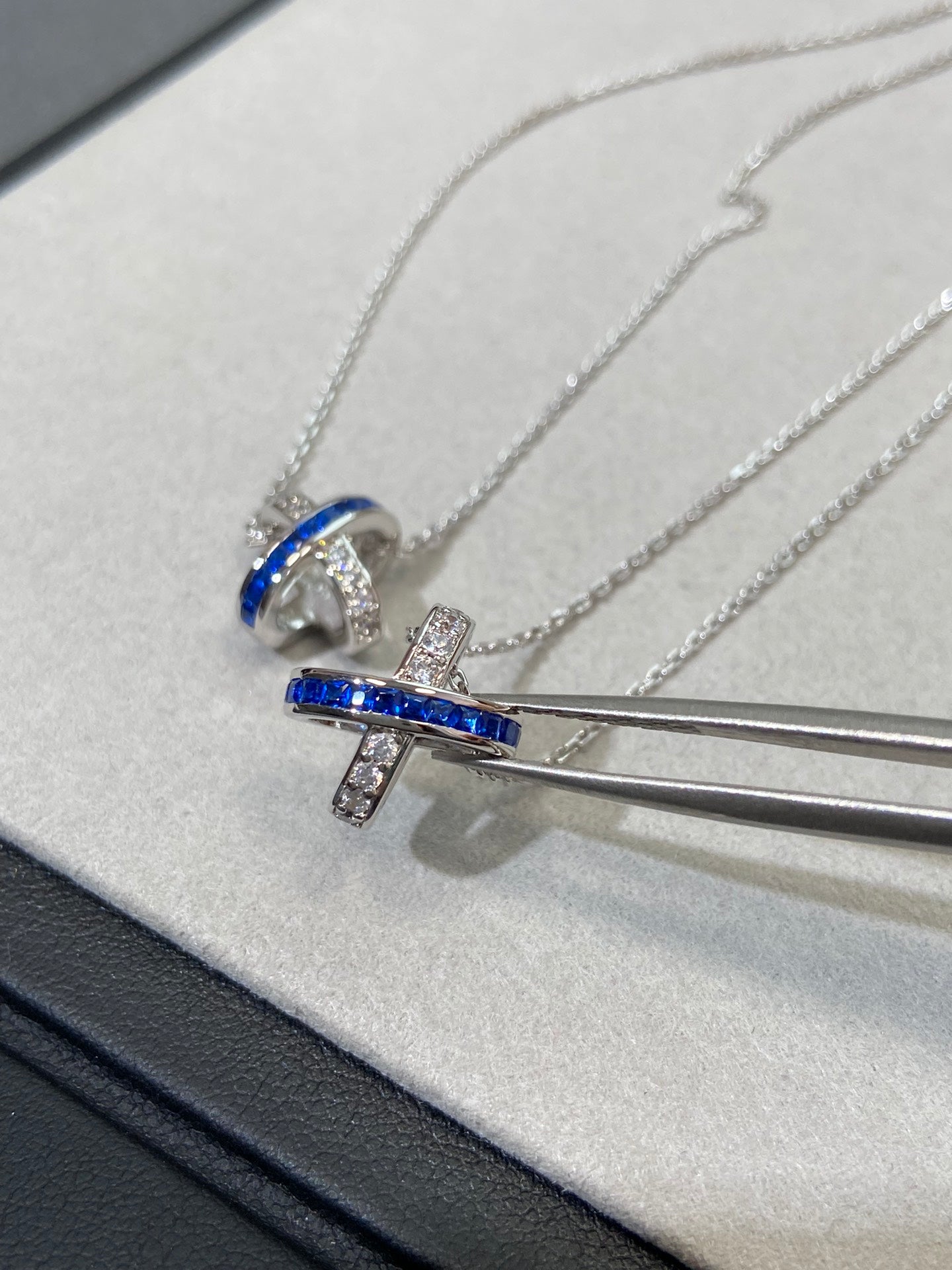 DIANA LIENS DIAMOND SILVER NECKLACE