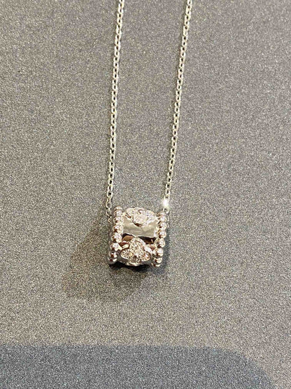 Collier pendentif en argent et diamants Diana Perlee 