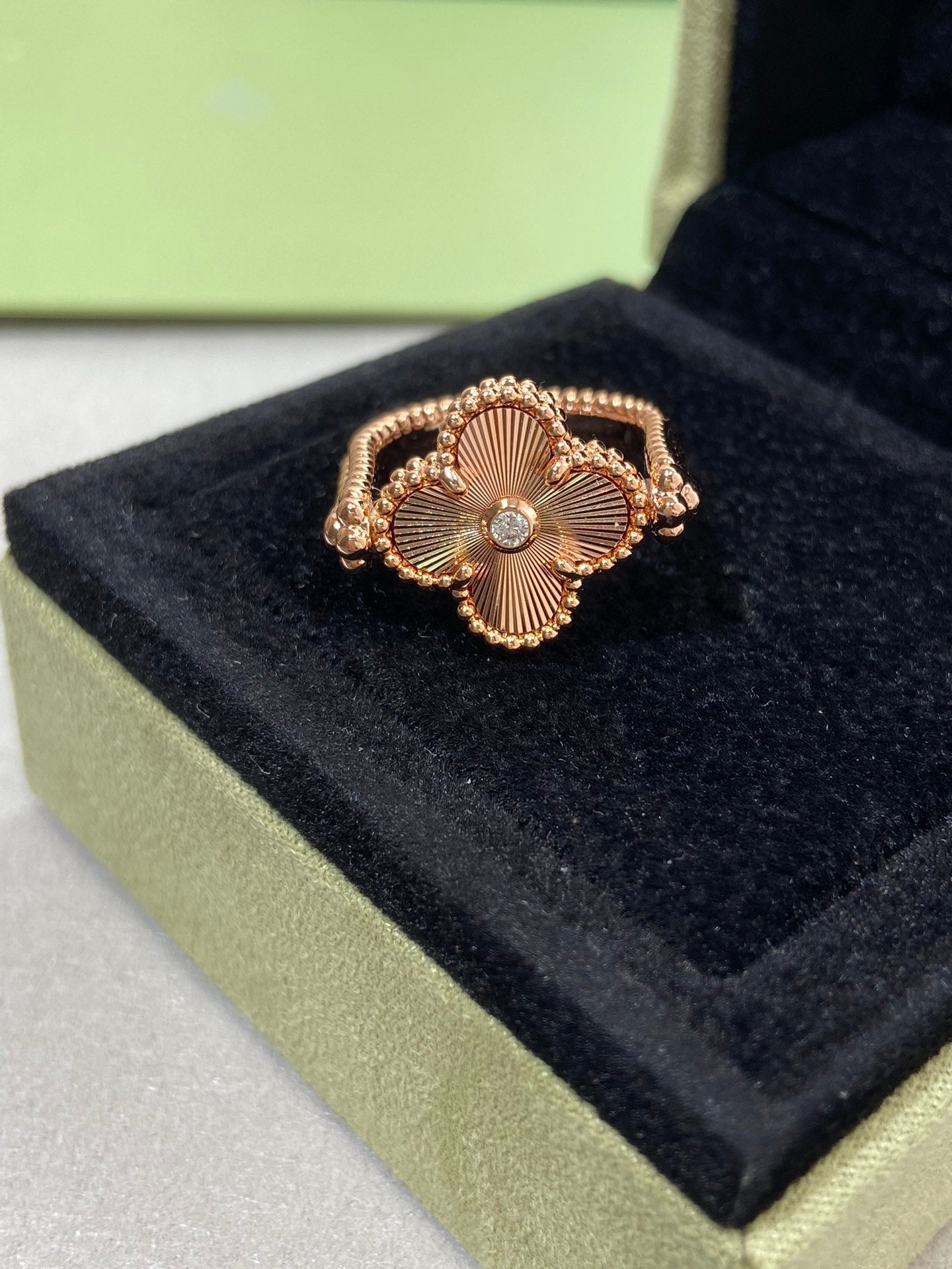 BAGUE EN OR ROSE RIVERSIBLE DIANA CLOVER