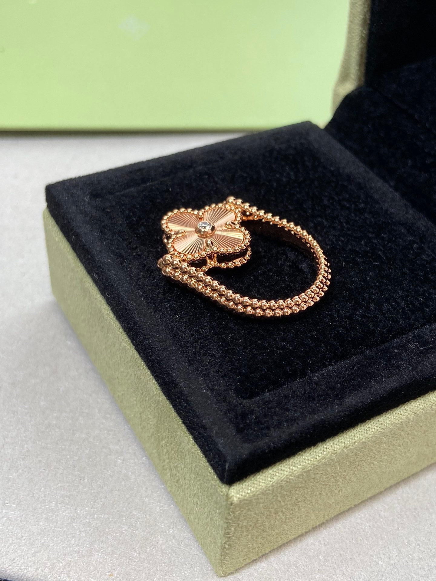 BAGUE EN OR ROSE RIVERSIBLE DIANA CLOVER