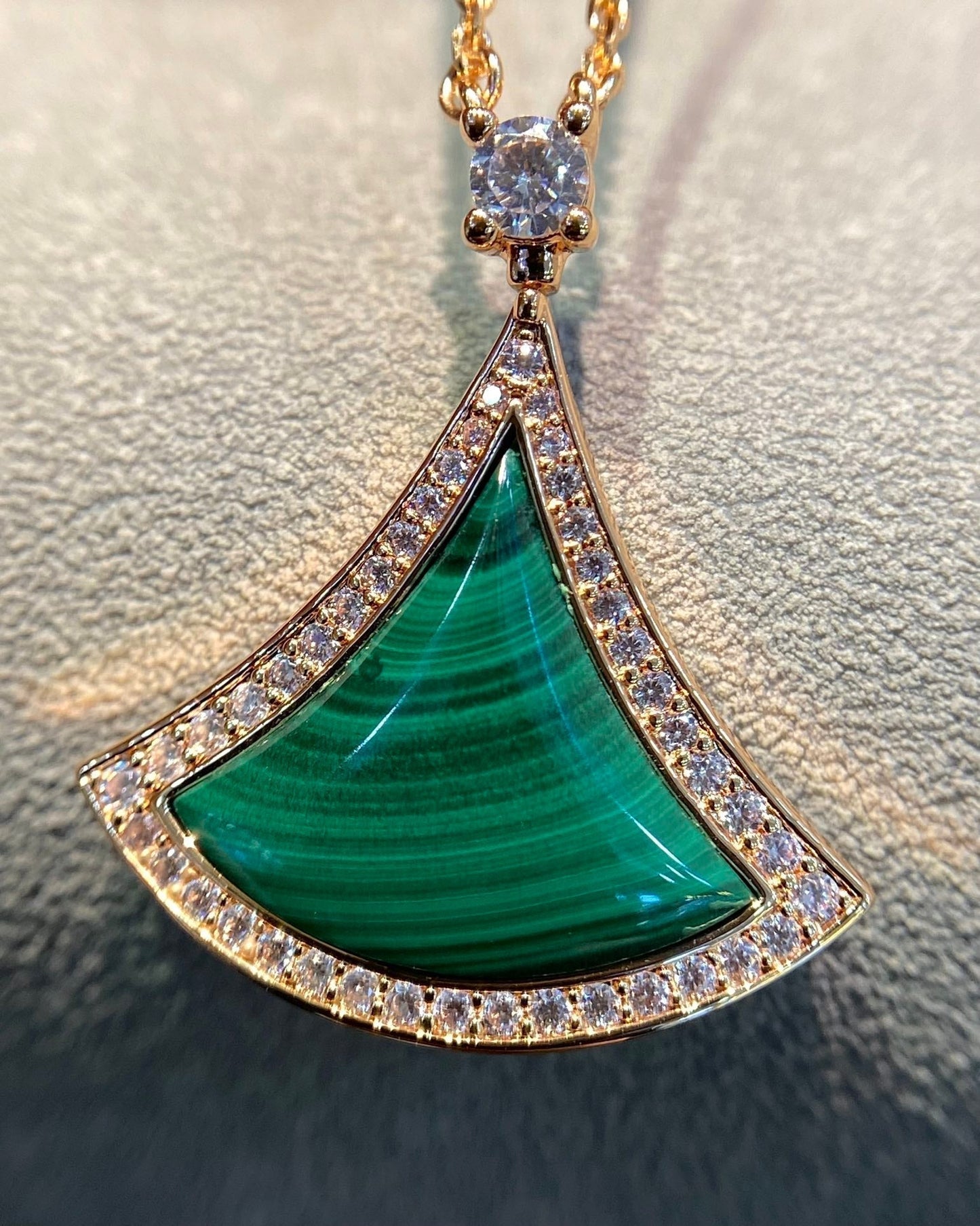 DIANA DREAM MALACHITE DIAMOND PAVED PINK GOLD NECKLACE