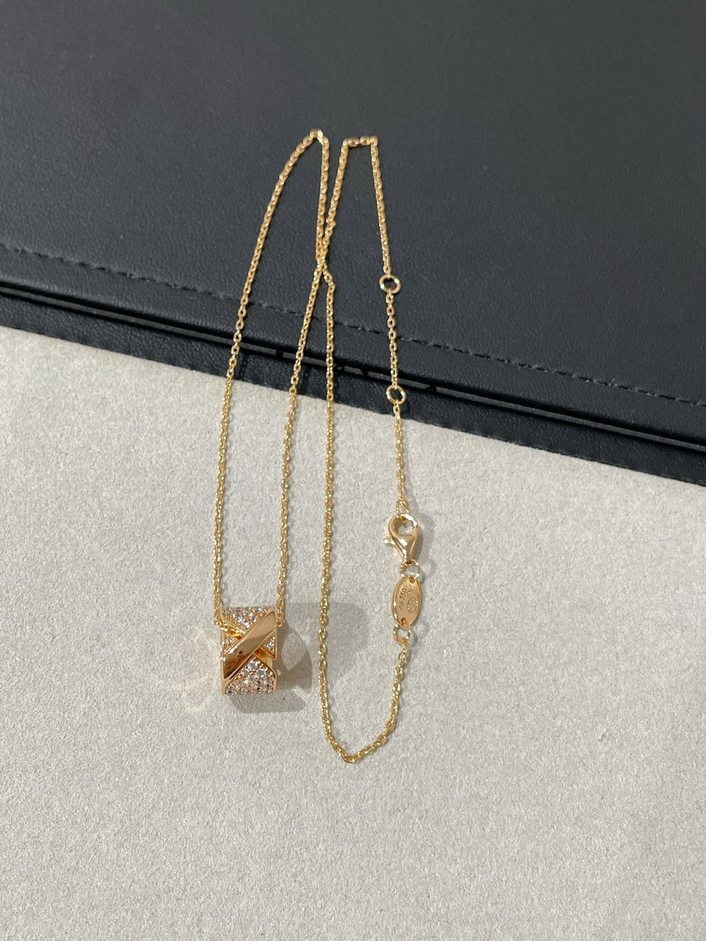 DIANA LIENS EVIDENCE DIAMOND PAVED NECKLACE