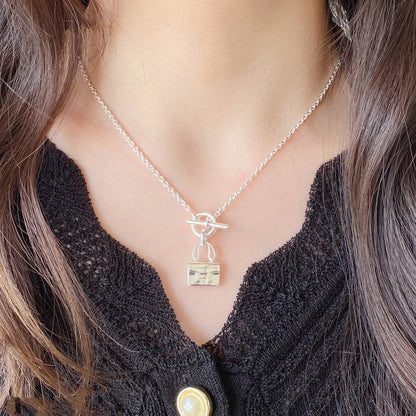 DIANA CONSTANCE PEDANT SILVER NECKLACE