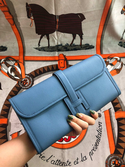 HM Jige 29 Glaucous Blue Epsom 229075