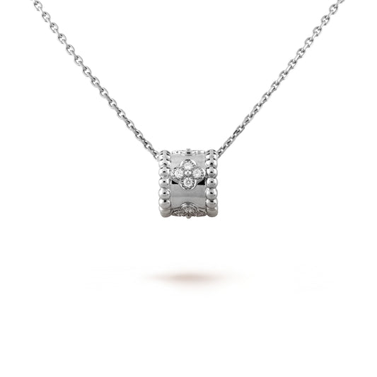 Collier pendentif en argent et diamants Diana Perlee 
