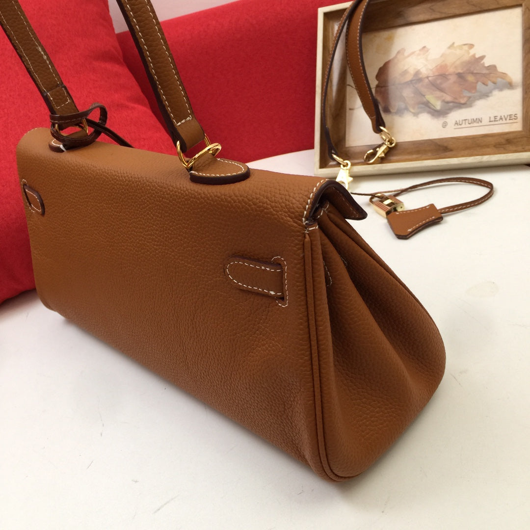 HM SHOULDER BAG 35 BROWN TOGO GOLD HARDWARE