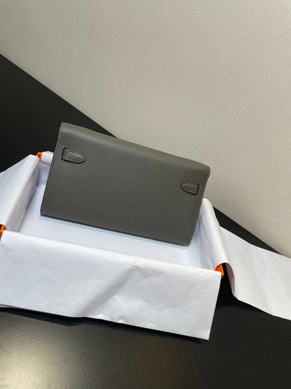 kelly to go wallet 20.5 etain epsom silver hardware