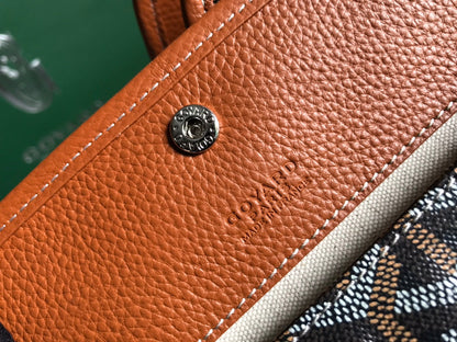 HARDY PM BAG 40 IN BLACK GOYARDINE CANVAS AND TAN TAURILLON LEATHER TRIM