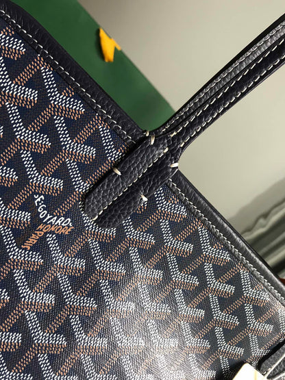 HARDY PM BAG 40 IN NAVY BLUE GOYARDINE CANVAS AND BLACK TAURILLON LEATHER TRIM