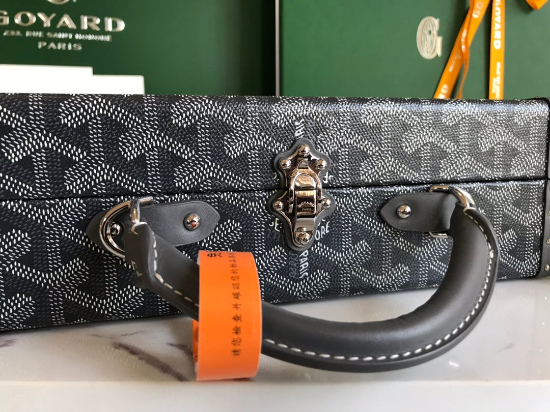 GRAND H?TEL TRUNK BAG 24 IN GREY BLACK GOYARDINE CANVAS AND CALFSKIN