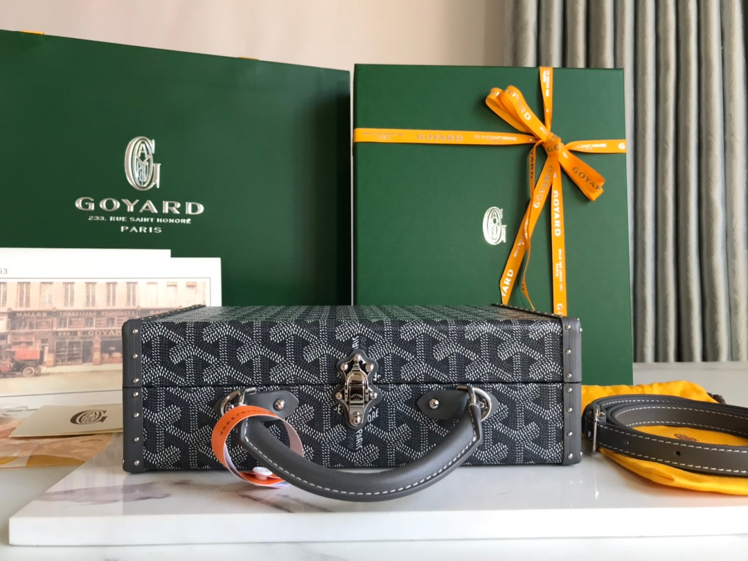 GRAND H?TEL TRUNK BAG 24 IN GREY BLACK GOYARDINE CANVAS AND CALFSKIN