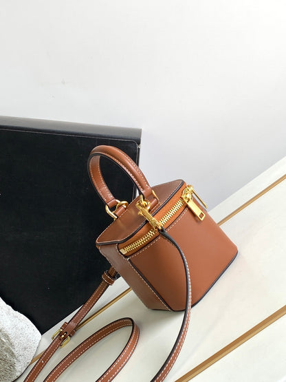 MINI VANITY CASE TRIOMPHE TAN CALFSKIN