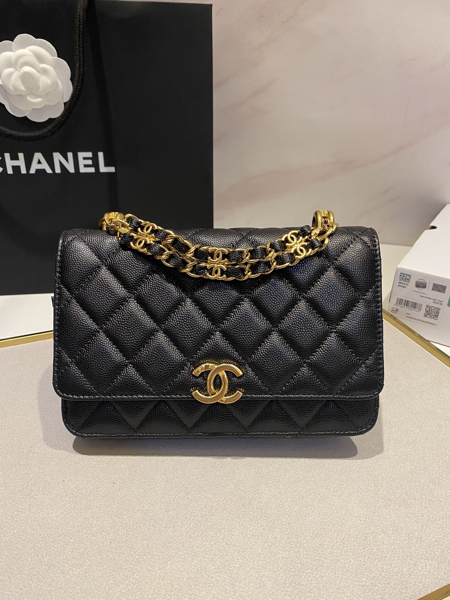 CC 24K Woc 19cm Black Grained Calfskin Gold Hardware