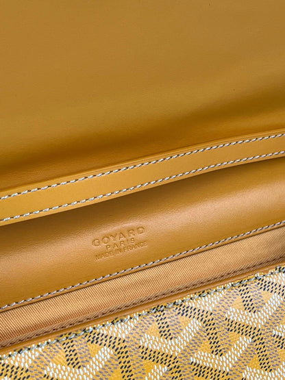 MONTE-CARLO PM CLUTCH 25 IN YELLOW GOYARDINE CANVAS