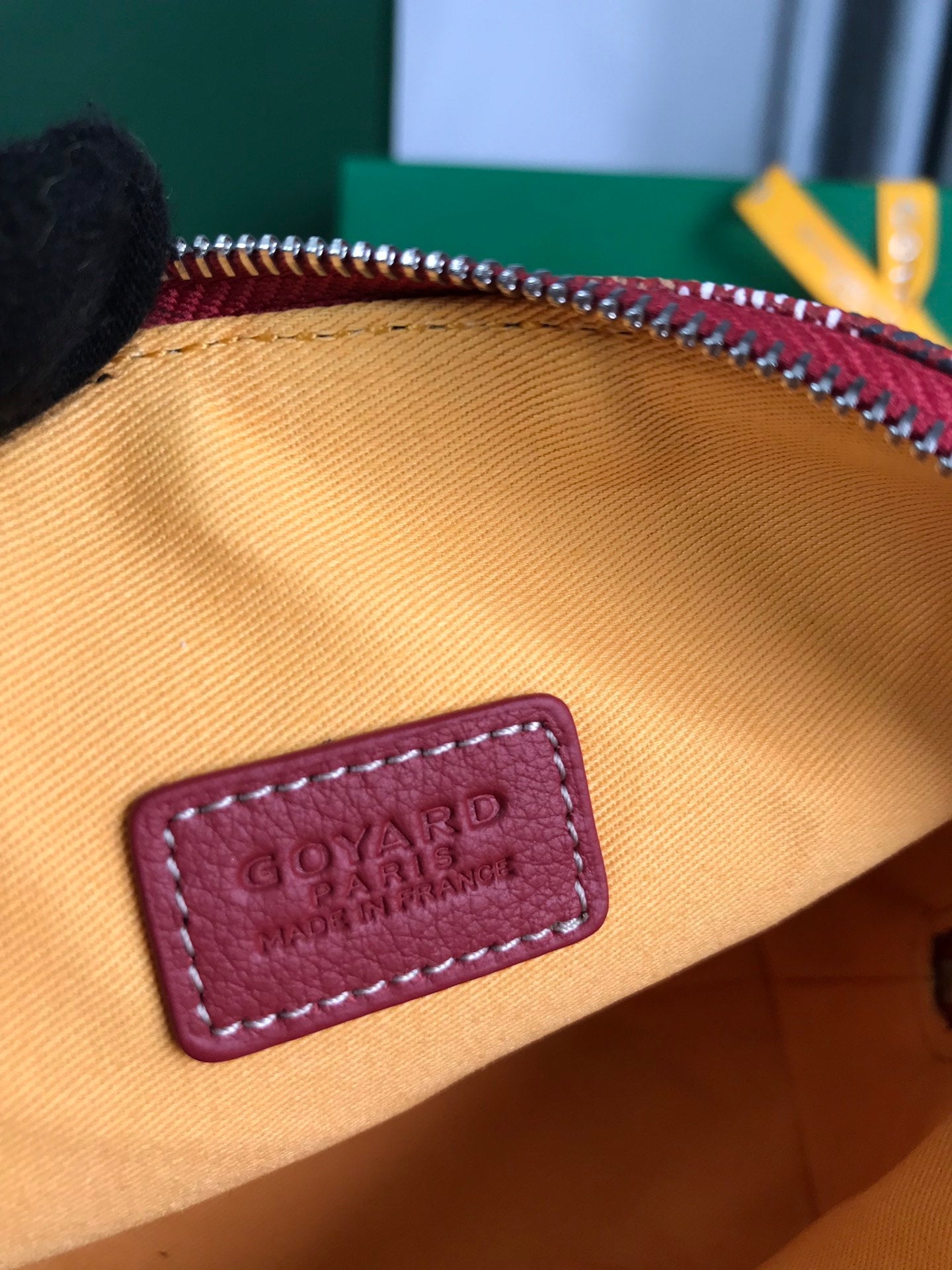 VEND?ME COSMETIC POUCH 17 IN CLASSIC RED GOYARDINE CANVAS AND CALFSKIN TRIM