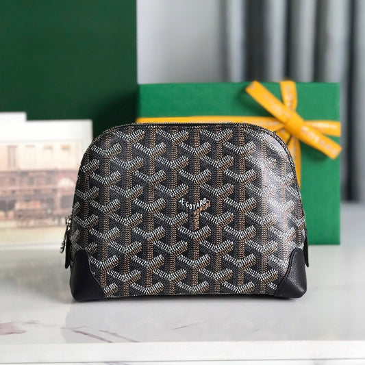 VEND?ME COSMETIC POUCH 17 IN BLACK GOYARDINE CANVAS AND CALFSKIN TRIM