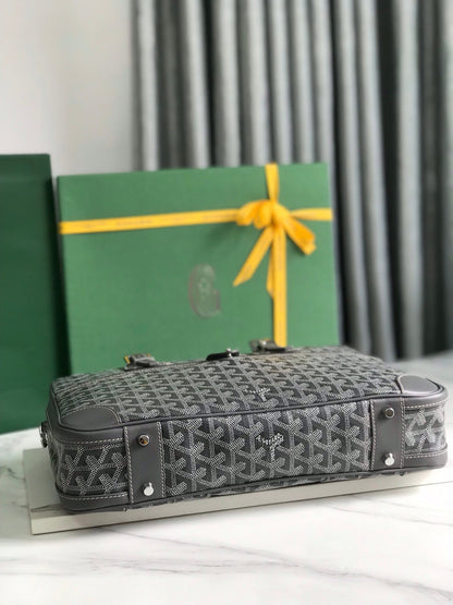 AMBASSADE DOCUMENT CASE 35 IN GRAY GOYARDINE CANVAS