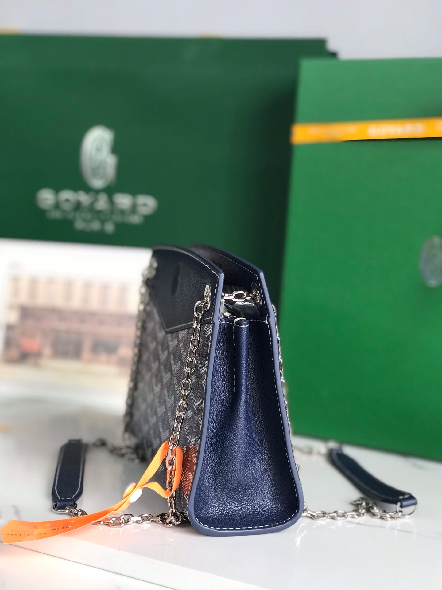 ROUETTE STRUCTUR¨¦ MINI BAG 21 IN NAVY BLUE GOYARDINE CANVAS AND CALFSKIN