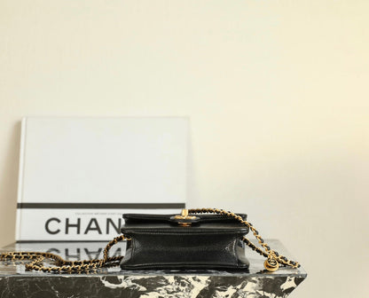 CC 24K Flap Bag 18cm Black Grained Calfskin Gold Hardware