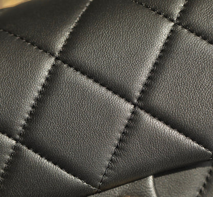 CC 19 Bag 25C 18cm Black Lambskin Gold Hardware