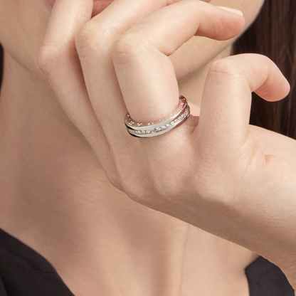 DIANA ZERO 1 ONE-BAND PAVED DIAMONDS ON THE SPIRAL RING