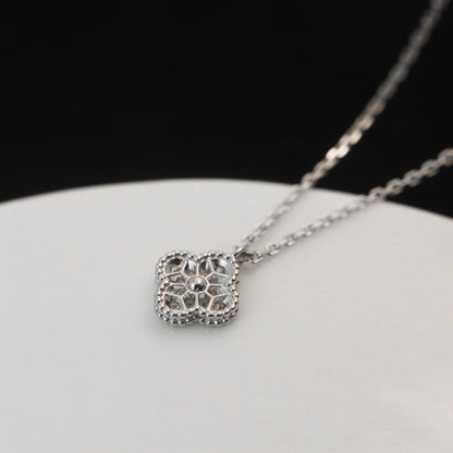 CLOVER MINI 9.5MM PENDANT DIAMOND NECKLACE