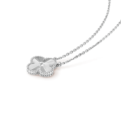 DIANA CLOVER 15MM LASER NECKLACE SILVER