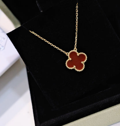 DIANA CLOVER 15MM CARNELIAN SINGLE FLOWER NECKLACE