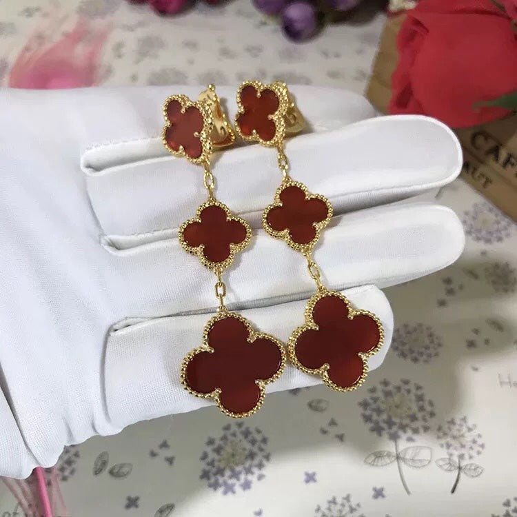 Boucles d'oreilles pendantes en cornaline à 3 motifs Diana Clover