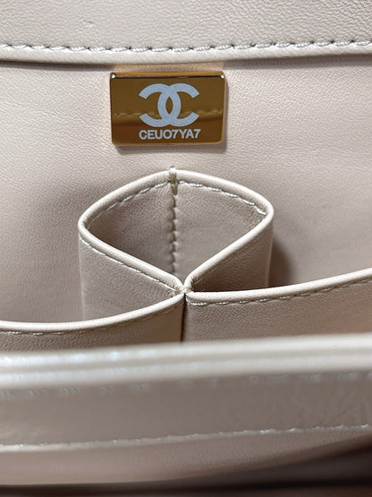 CC TRENDY 25CM BEIGE LAMBSKIN LIGHT GOLD HARDWARE