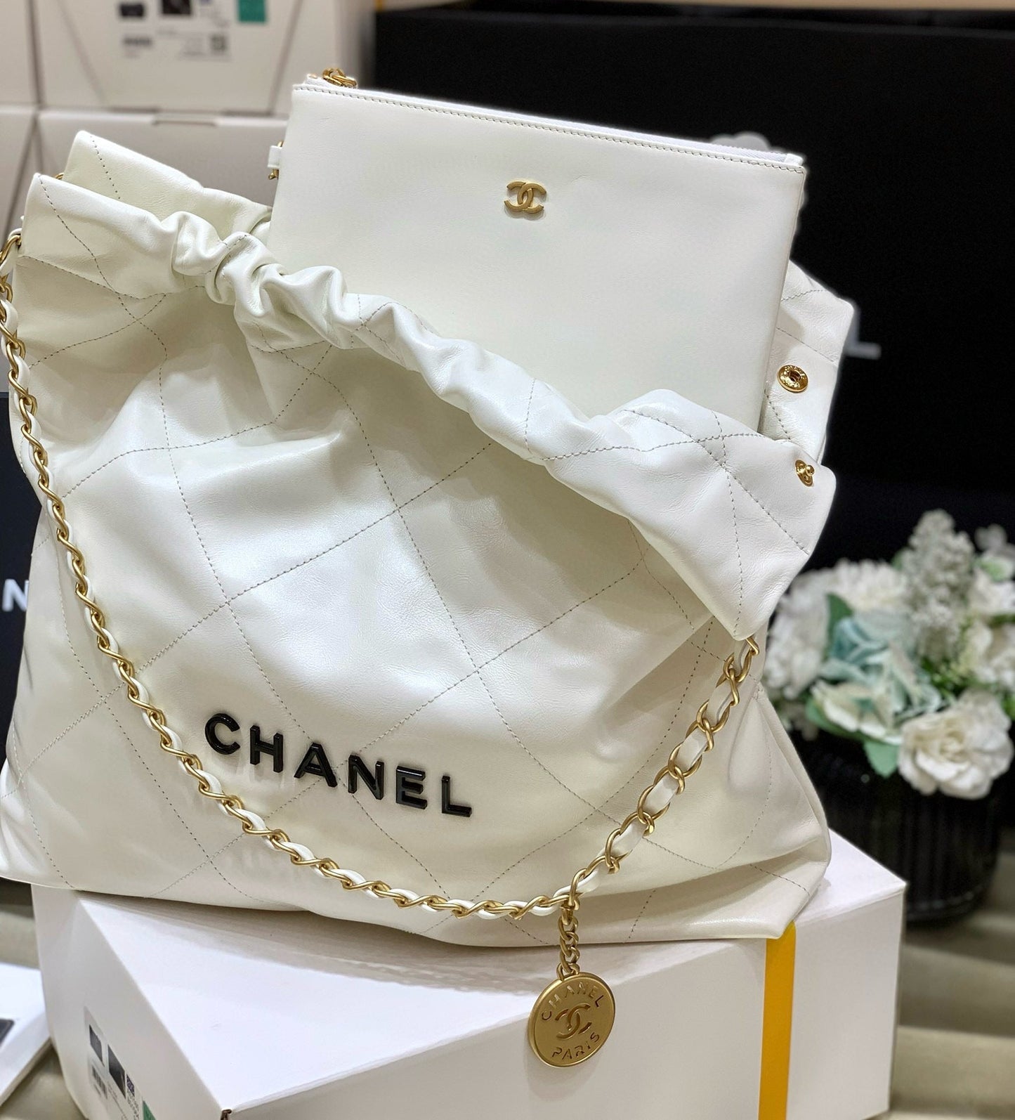 CC 19 HOBO BAG 43CM WHITE CALFSKIN BLACK LOGO GOLD HARDWARE