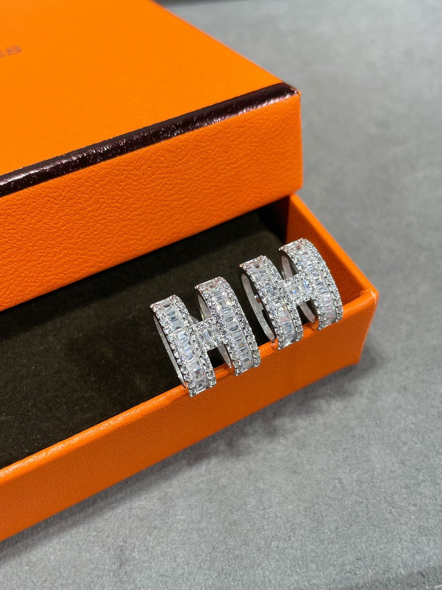 BOUCLES D'OREILLES DIANA H AVEC DIAMANTS ARGENTÉS