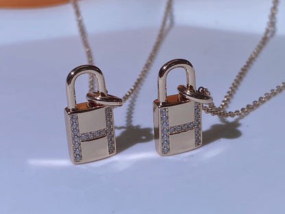 DIANA HM ADVANCED NICHE LOCK HEAD NECKLACE DIAMONDS