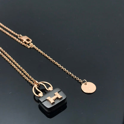 DIANA WOMEN'S HM AMULETTES CONSTANCE PENDANT NECKLACE