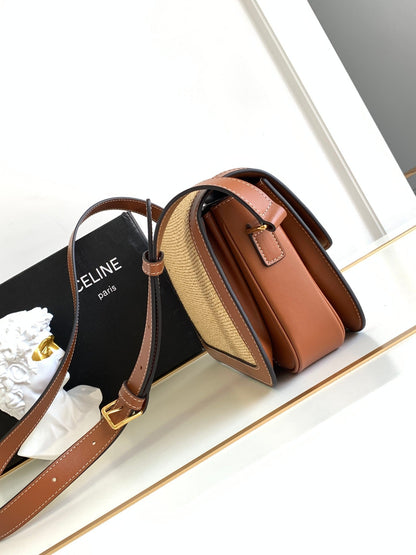 CLASSIQUE TRIOMPHE 22CM TEXTILE AND CALFSKIN