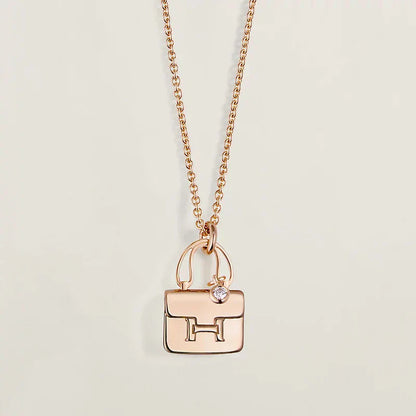 DIANA AMULETTE PEDANT ROSE GOLD NECKLACE