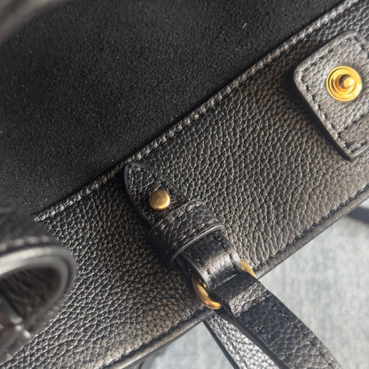 MINI CABAS ANA?S CUIR TRIOMPHE 20 IN BLACK GRAINED CALFSKIN