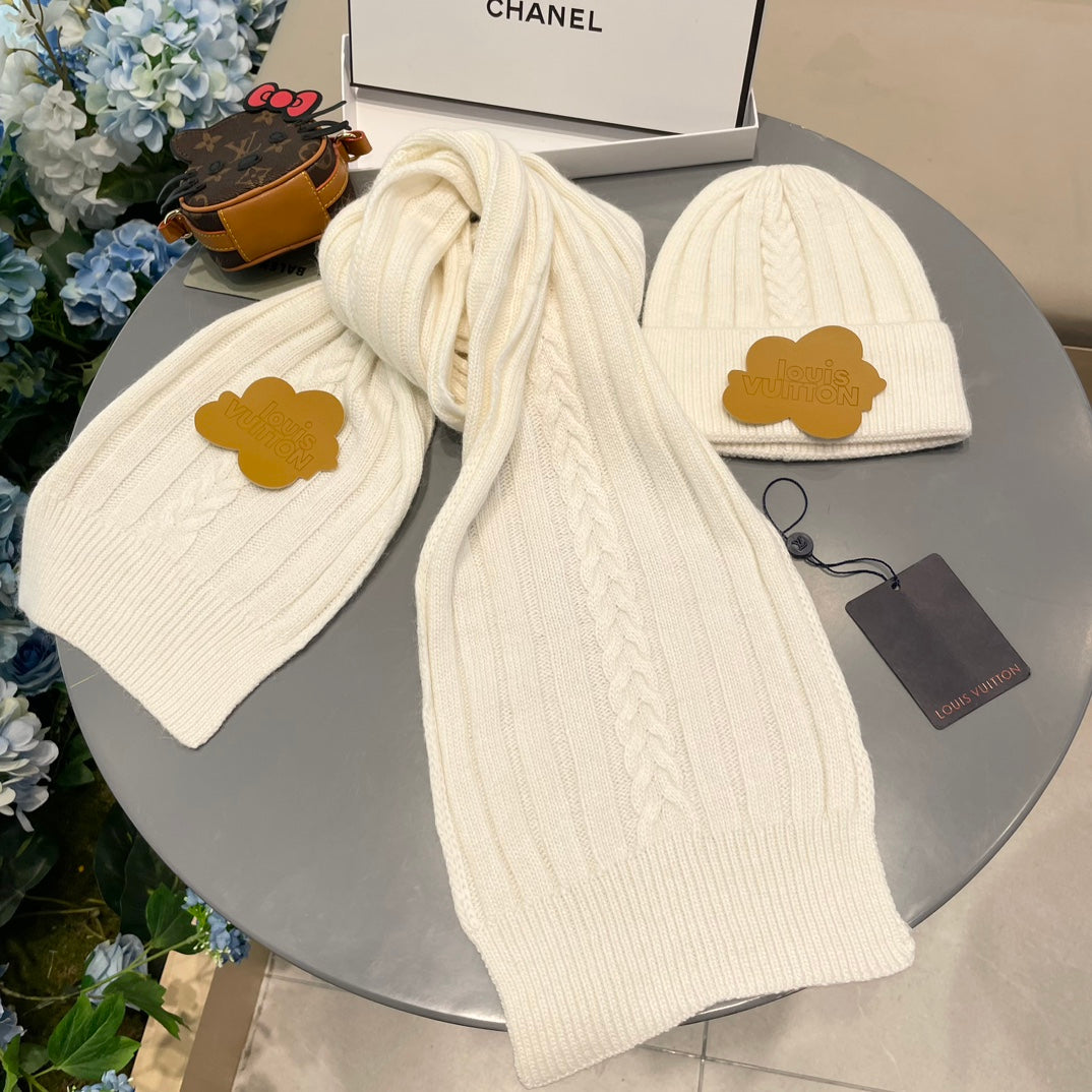 SET SCARF AND HAT IN BEIGE WOOL 419145