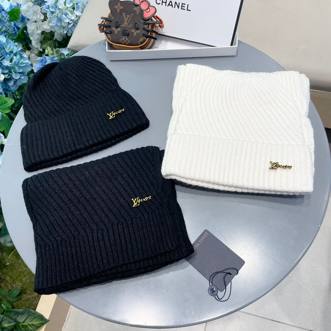 SET SCARF AND HAT IN WHITE WOOL 436223