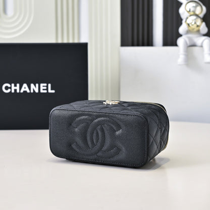 CC 25C Vanity Top Handle 17cm Black Grained Calfskin Light Gold Hardware